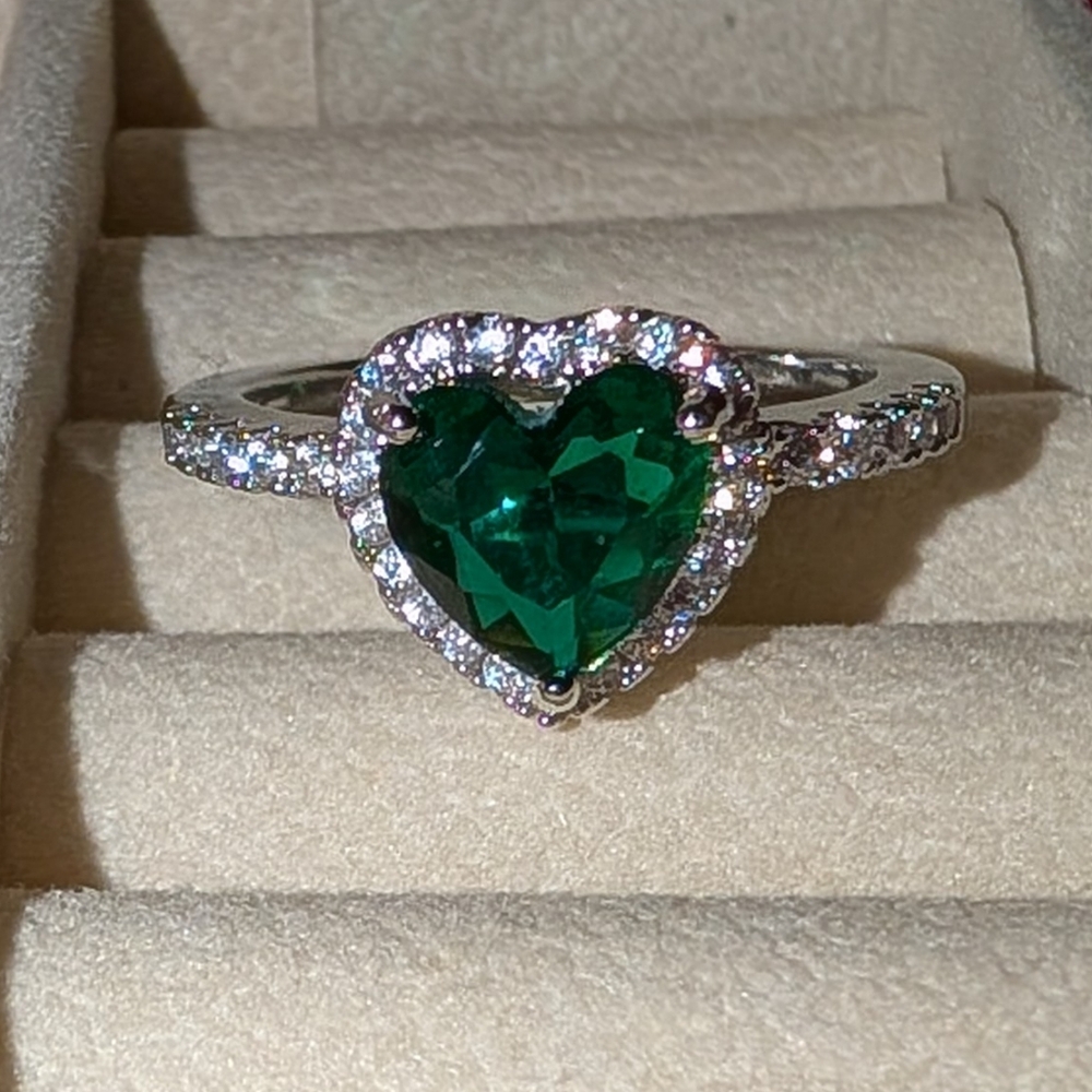 Green Heart Ring